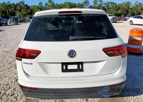 2020 Volkswagen Tiguan S z USA, uszkodzony, nr VIN 3VV1B7AX7LM102630